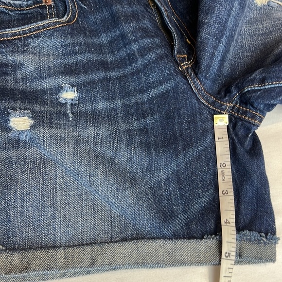 American Eagle women cuffed distressed, denim Jean shorts size 6 - Picture 7 of 7